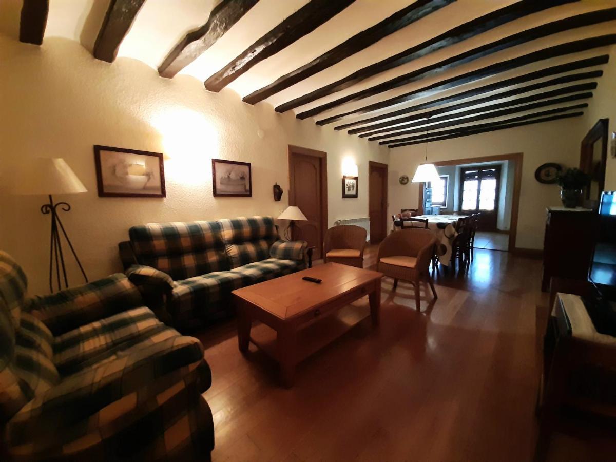 Apartamentos Lazkano I Y II Uharte-Arakil Exterior foto